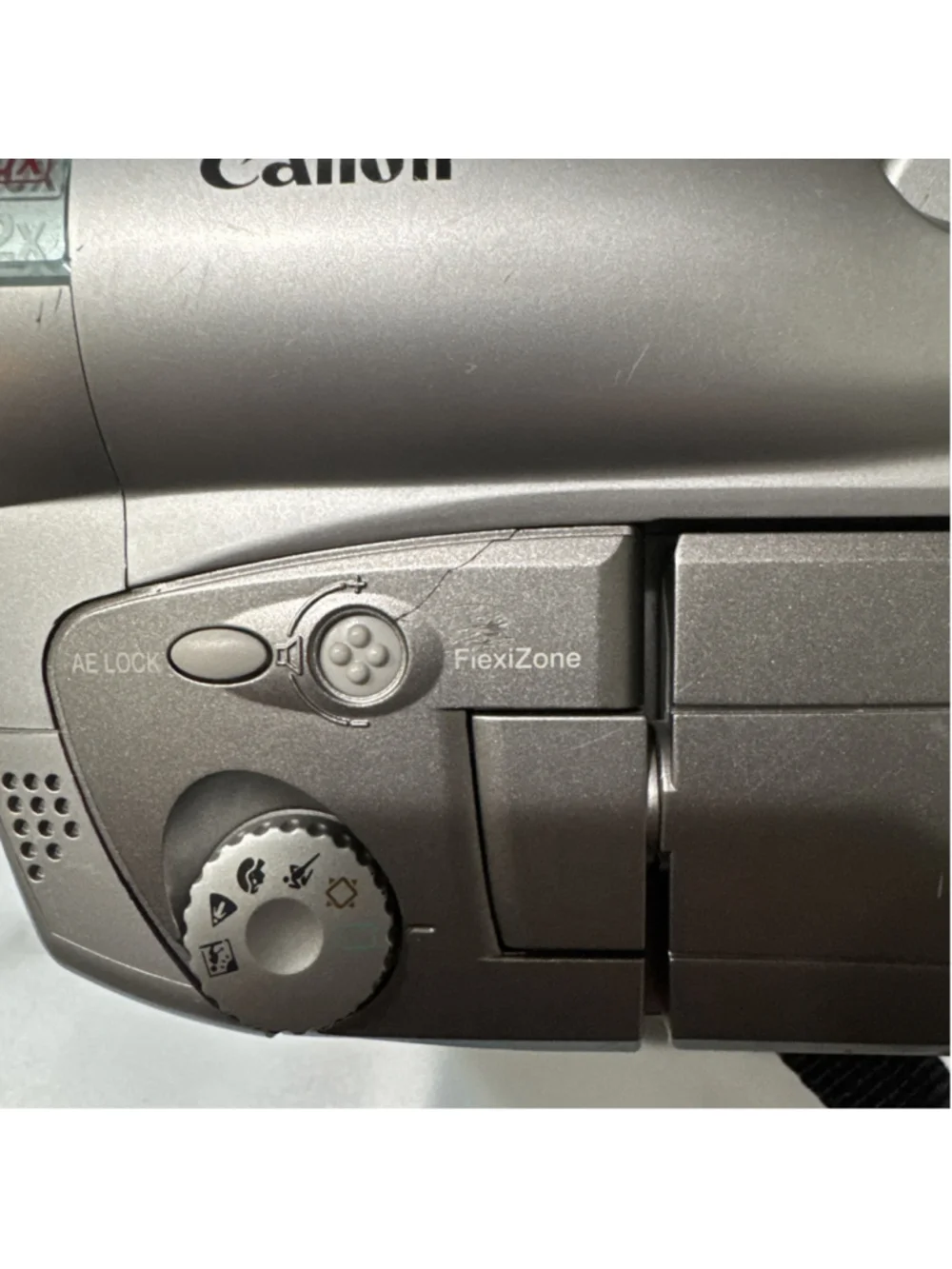 Canon ES410V Hi8 8mm Camcorder 500X Zoom Tested Works No Charger Or Cords Read